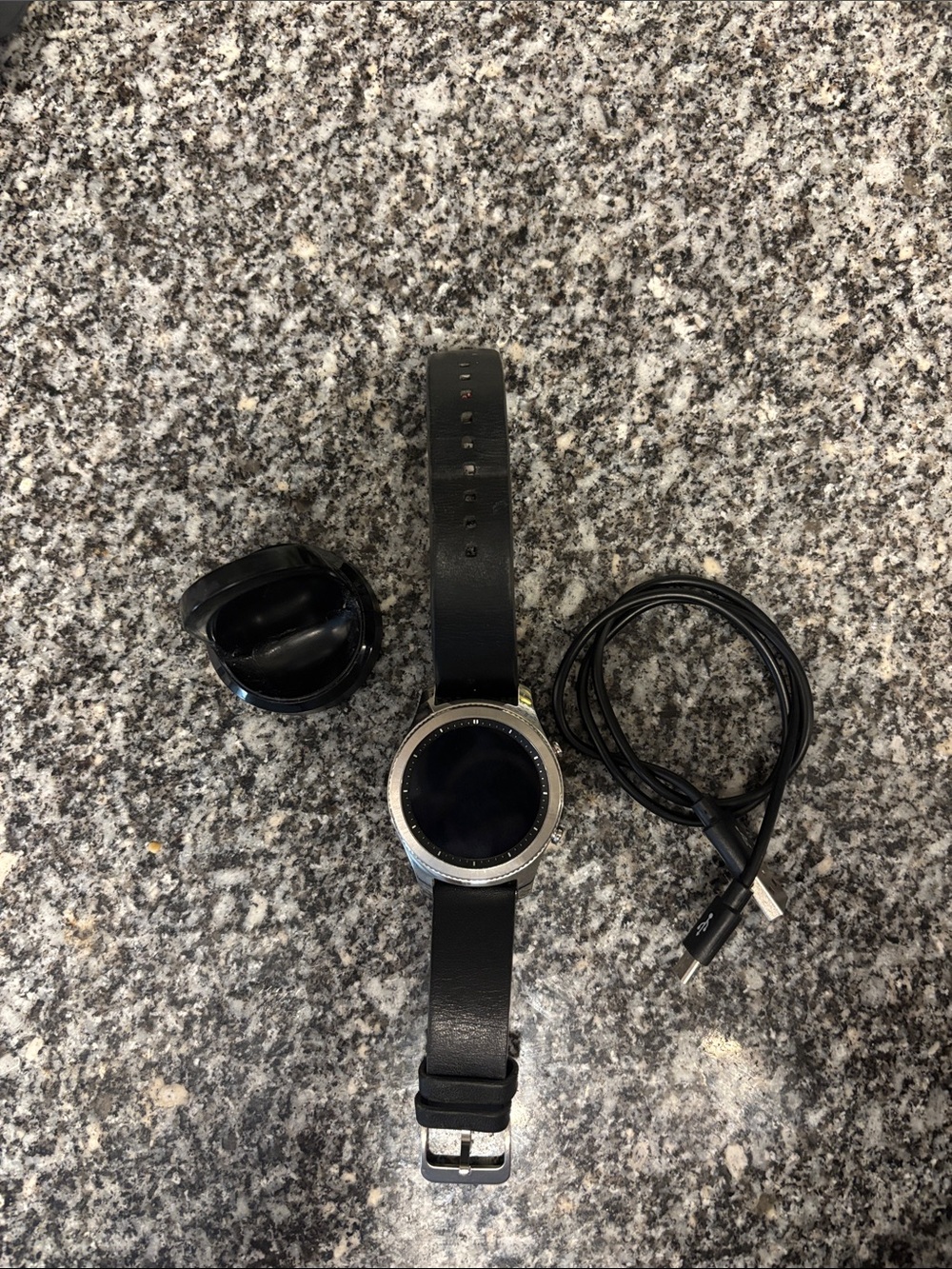 Samsung Gear S3 Classic Black Leather Smartwatch with Charging Dock